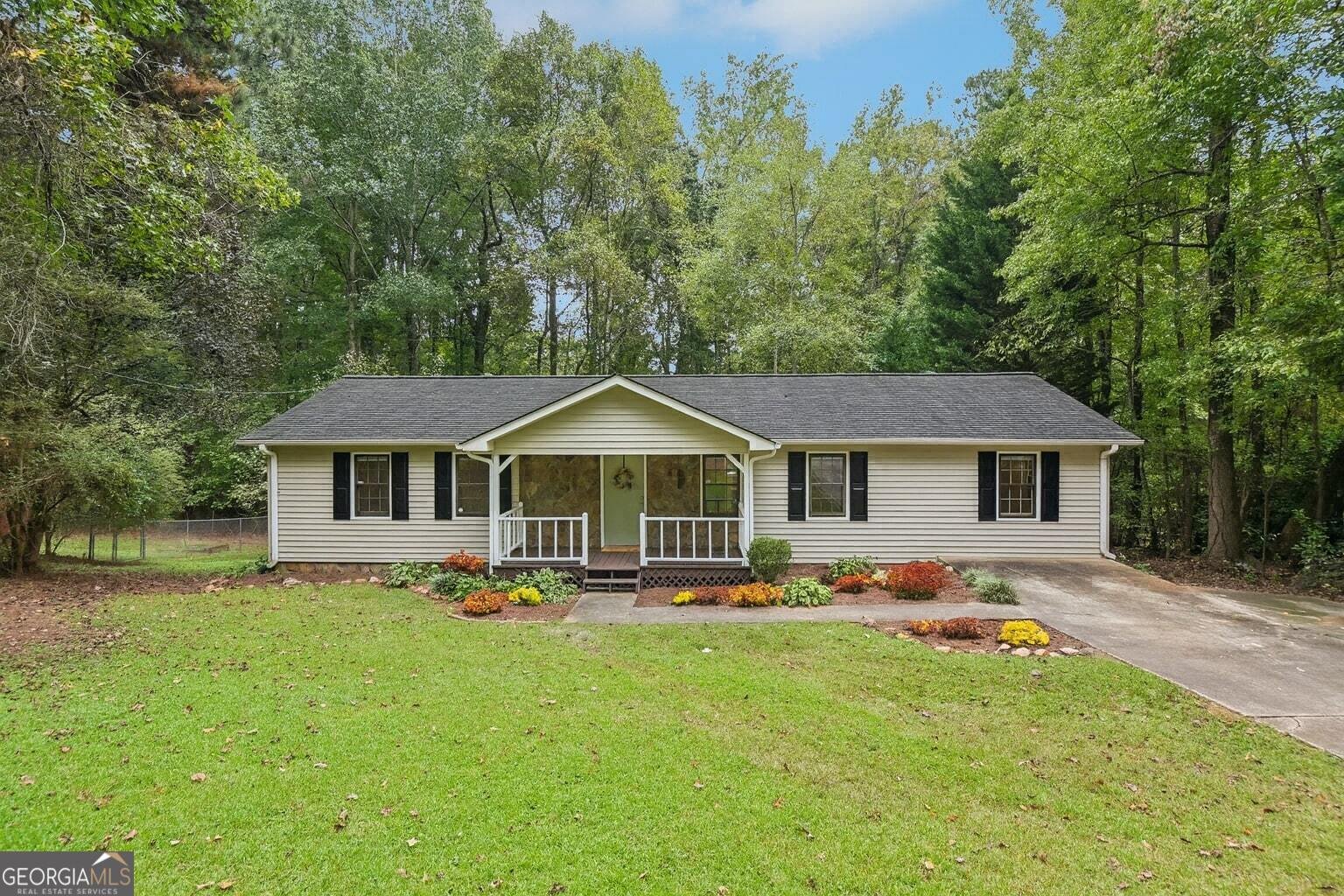 3735 Stonewall Drive Kennesaw - 1