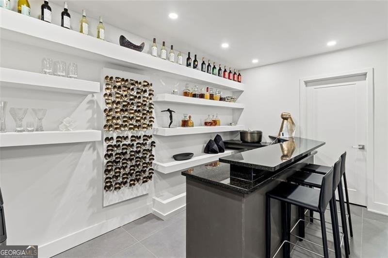 8610 SENTINAE CHASE Drive Roswell - 32