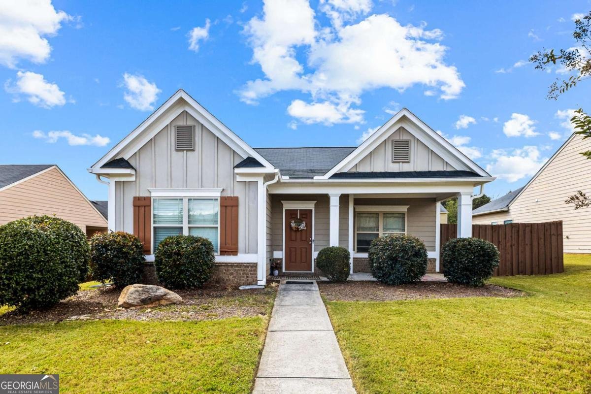 2979 DUNGENESS Drive Douglasville - 1