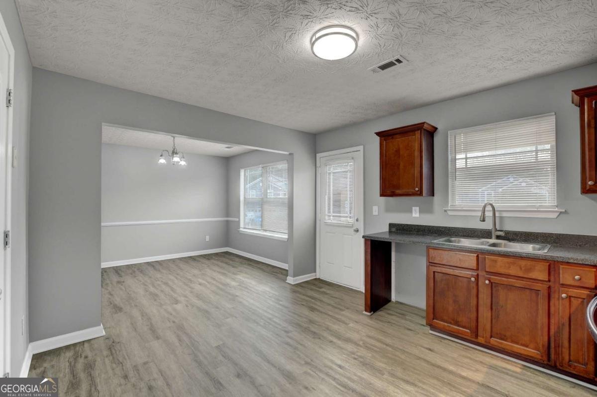 4390 Rock Valley Drive Forest Park - 11
