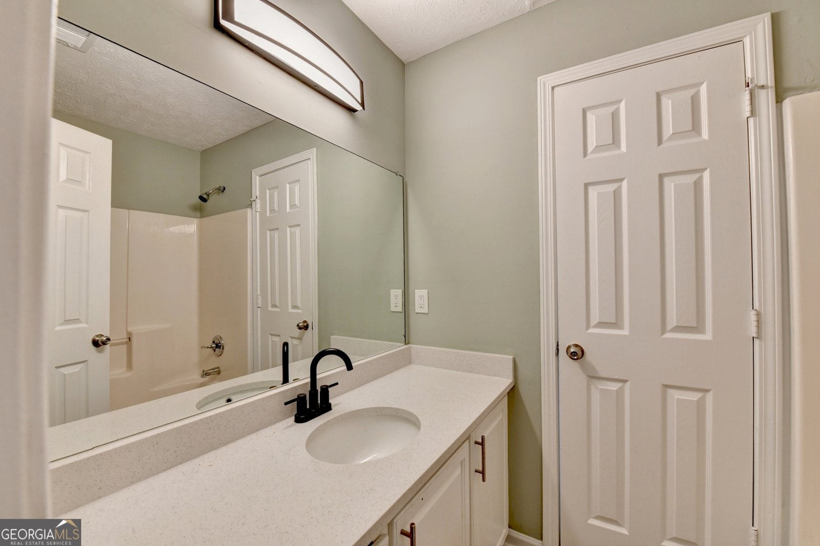 3948 Old Lantern Drive Lithonia - 3