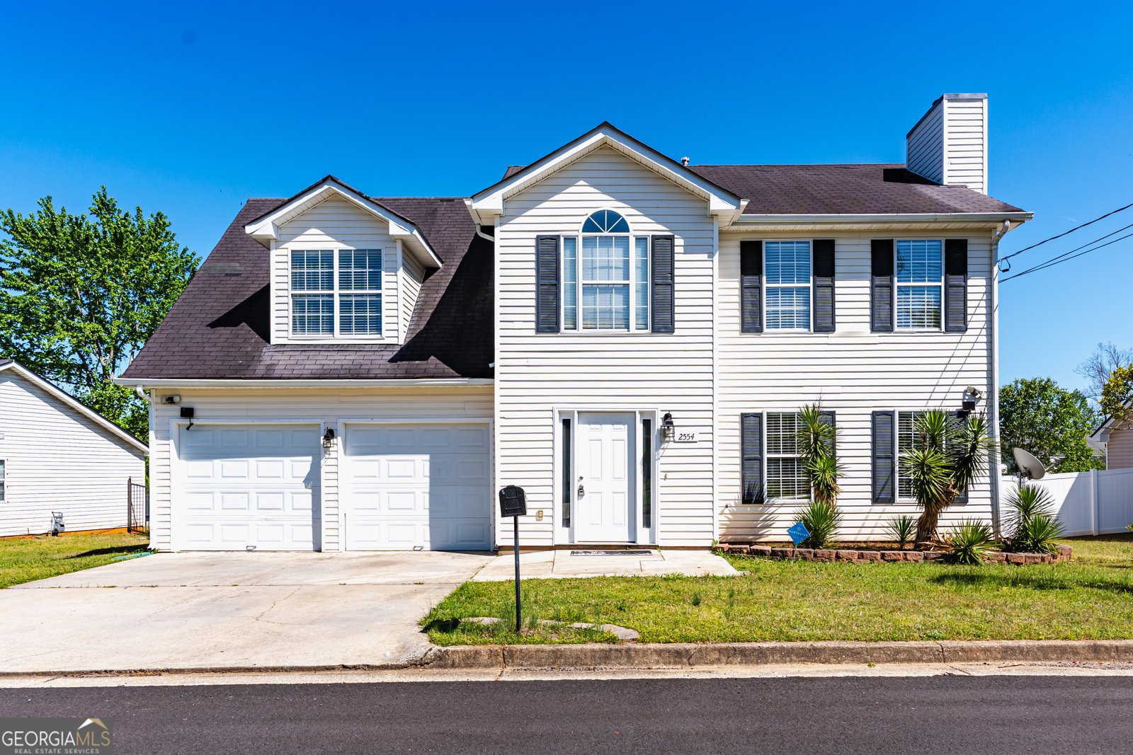 2554 Willenhall Way Lithonia - 1