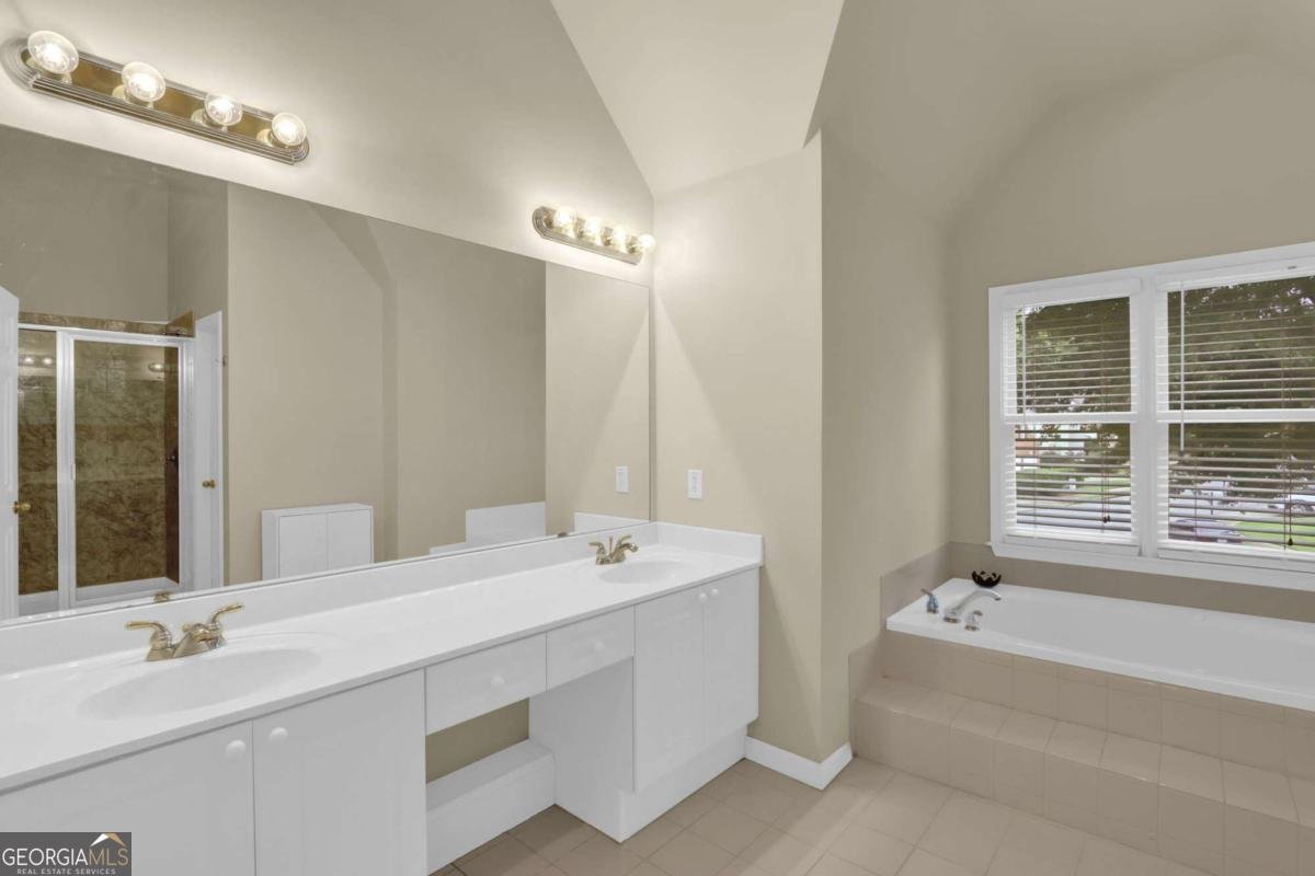 358 Rhodes House Court Suwanee - 17