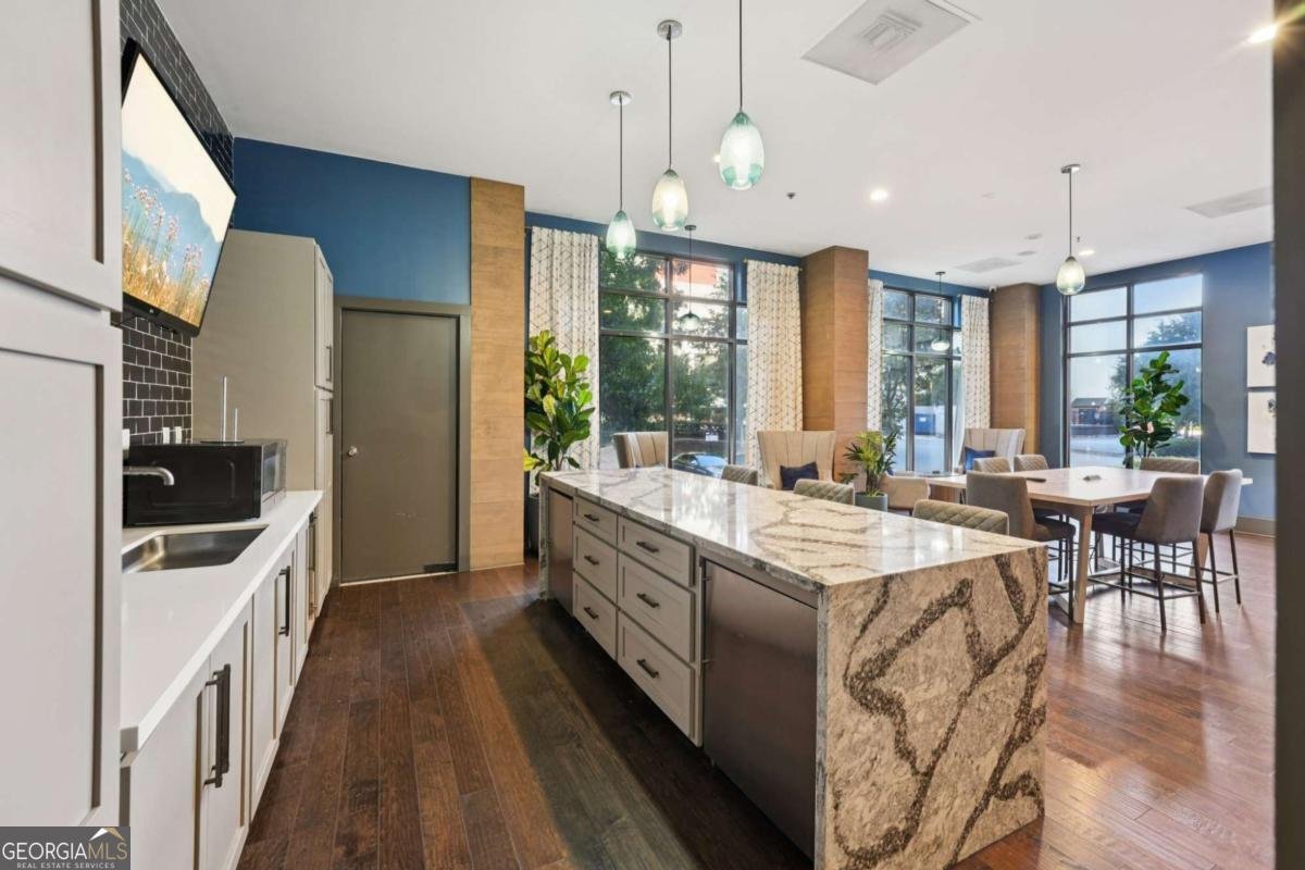 799 Hammond Drive Atlanta - 23