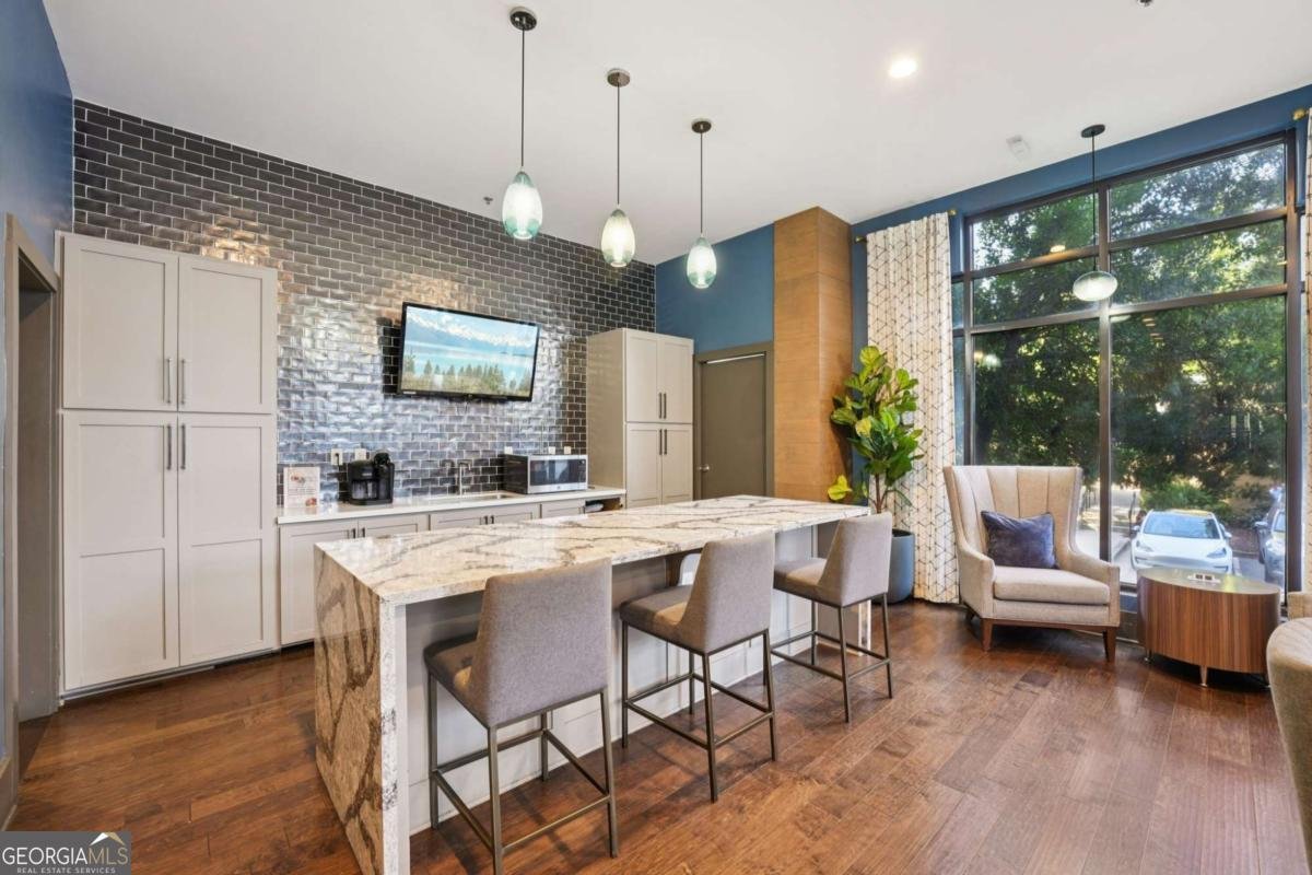 799 Hammond Drive Atlanta - 24