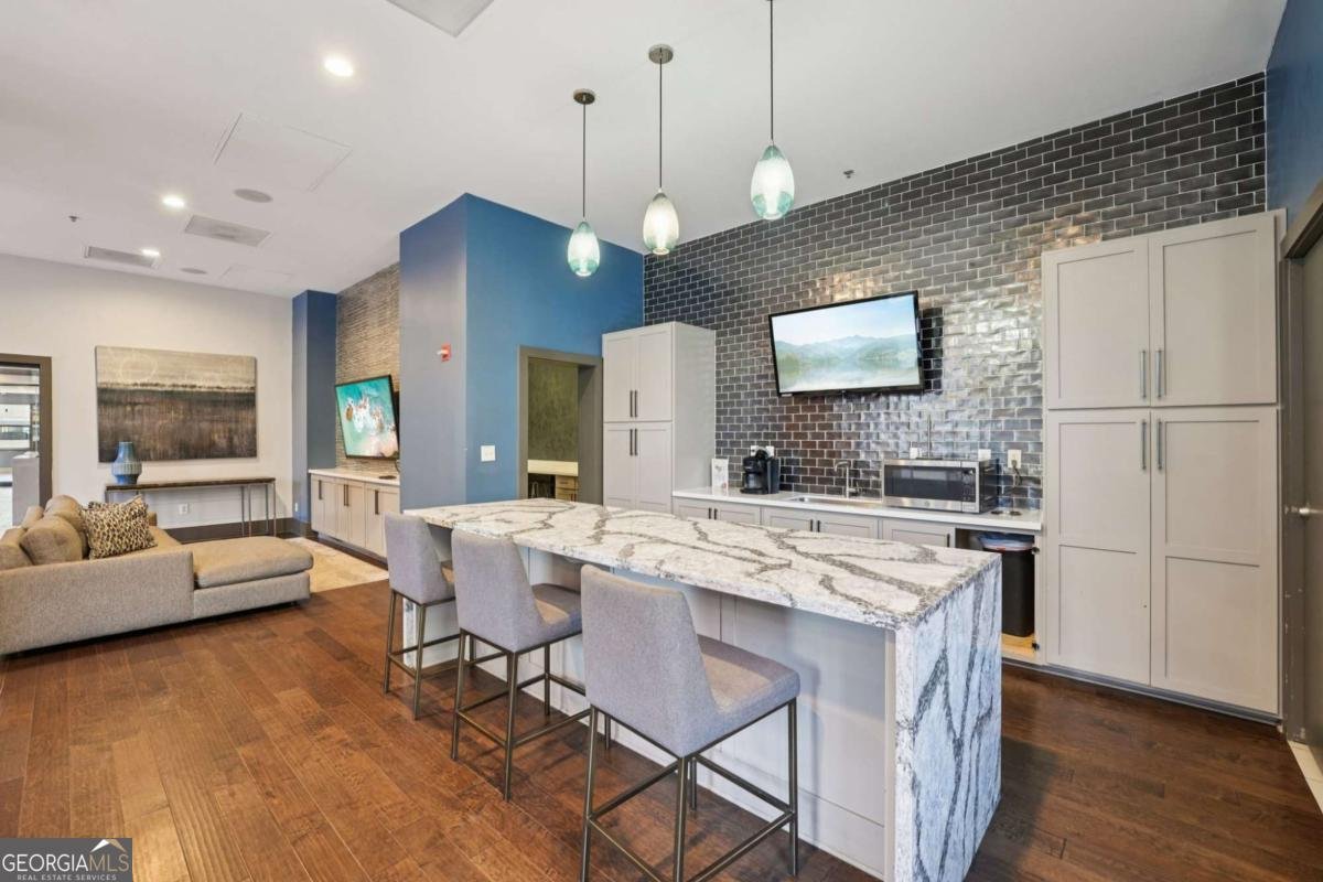 799 Hammond Drive Atlanta - 25