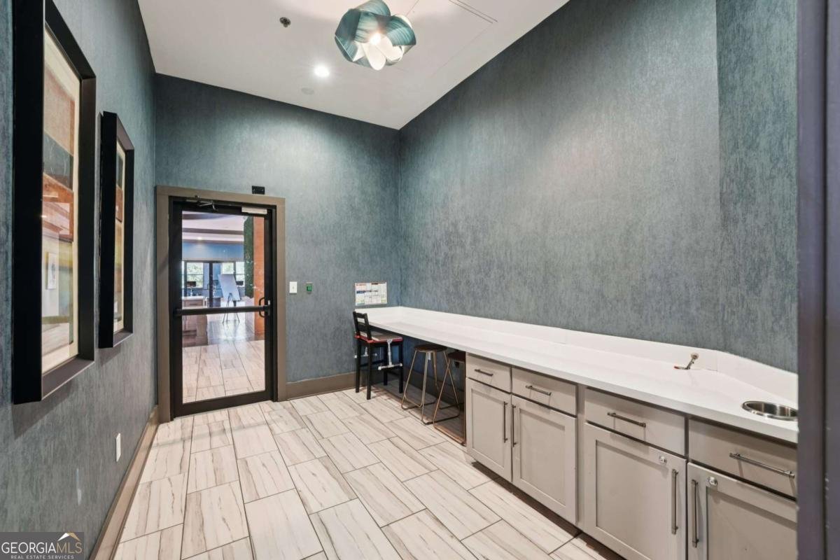 799 Hammond Drive Atlanta - 31