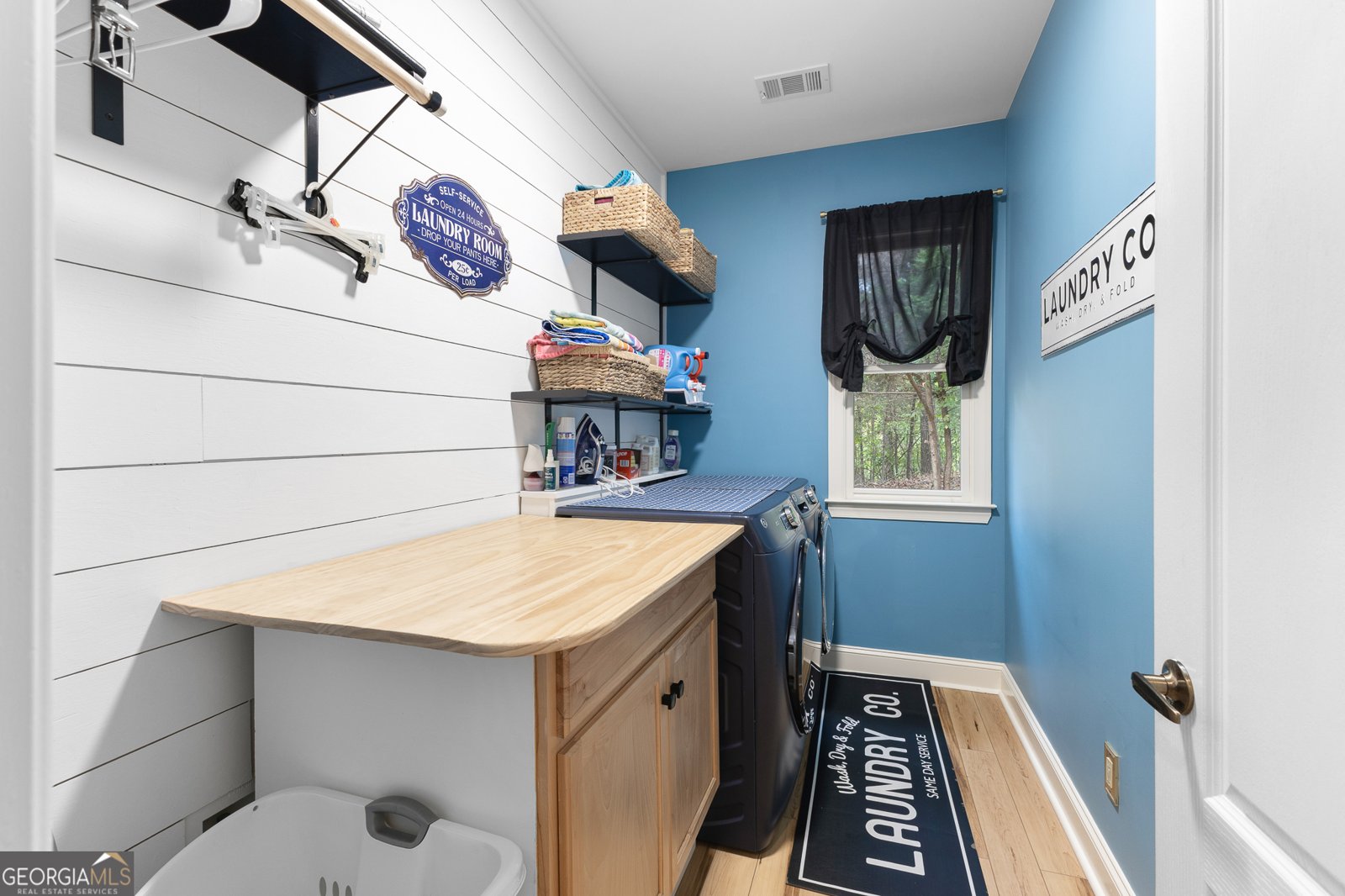 9395 Edgewater Drive Gainesville - 22