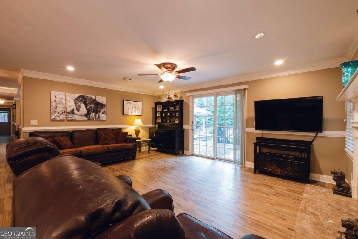 1552 Catherine Court Suwanee - 10