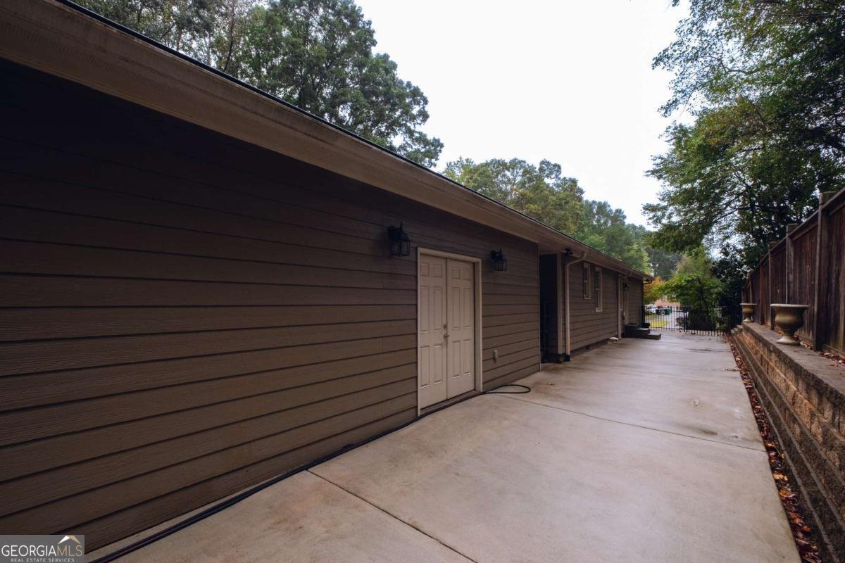 1552 Catherine Court Suwanee - 43