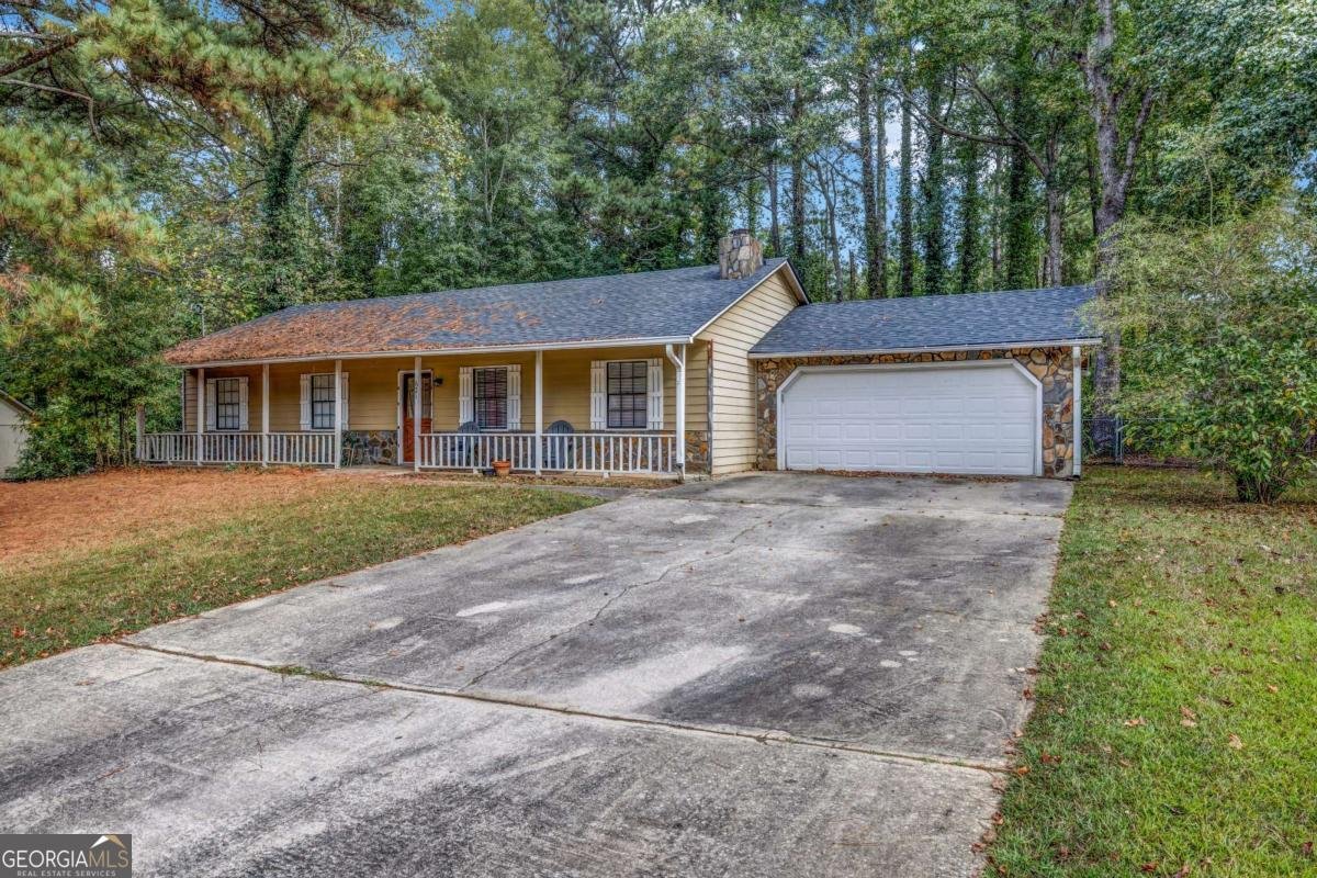 621 Blue Flag Lane Fairburn - 2