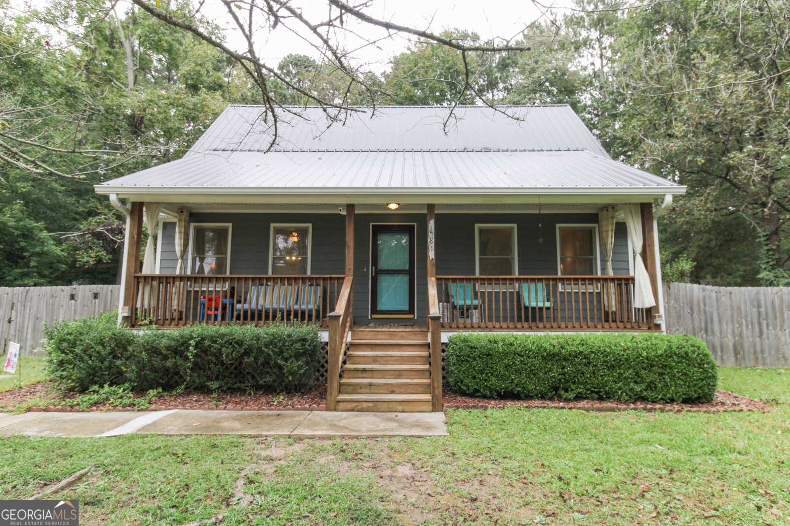 481 Bedford Drive Hull - 1