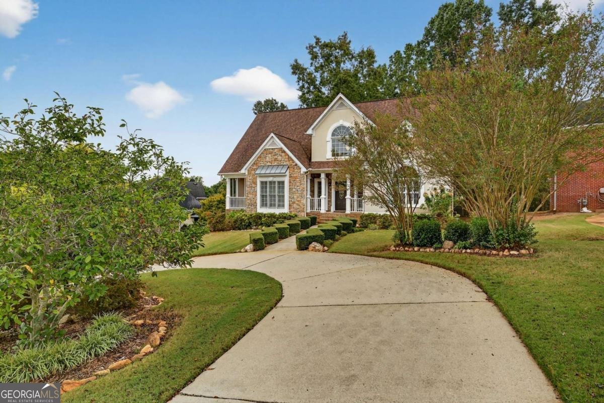 5631 Shamrock Lane Douglasville - 2