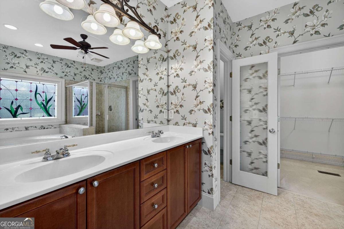 5631 Shamrock Lane Douglasville - 23