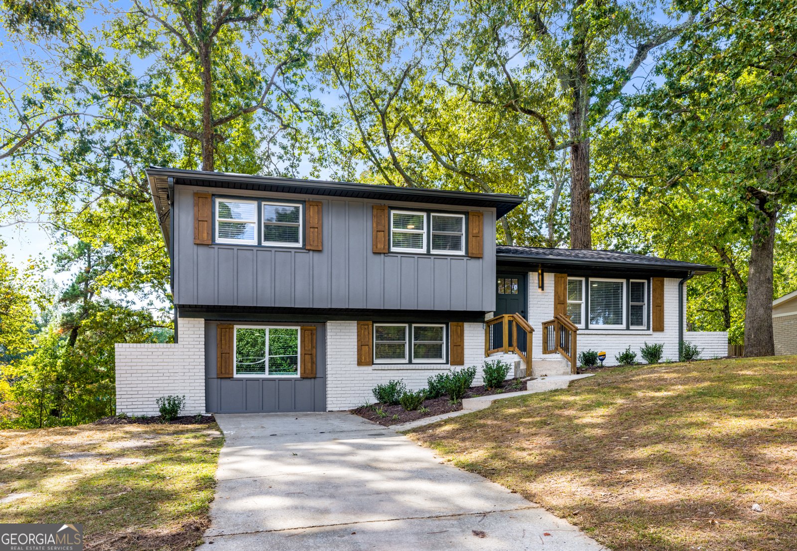 1483 Town Country Drive Atlanta - 1
