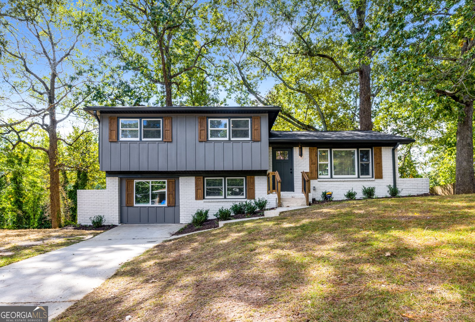 1483 Town Country Drive Atlanta - 2