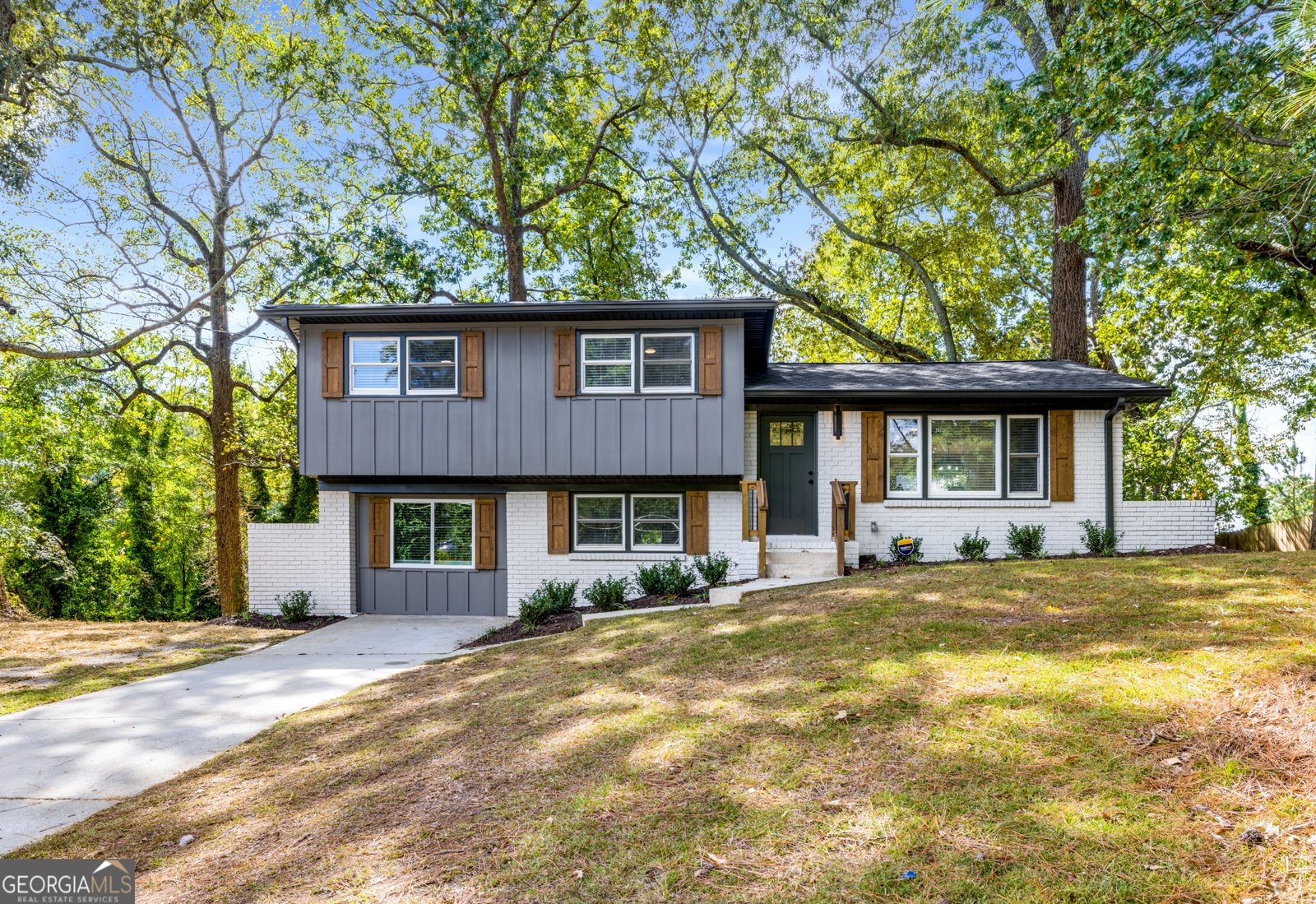 1483 Town Country Drive Atlanta - 3