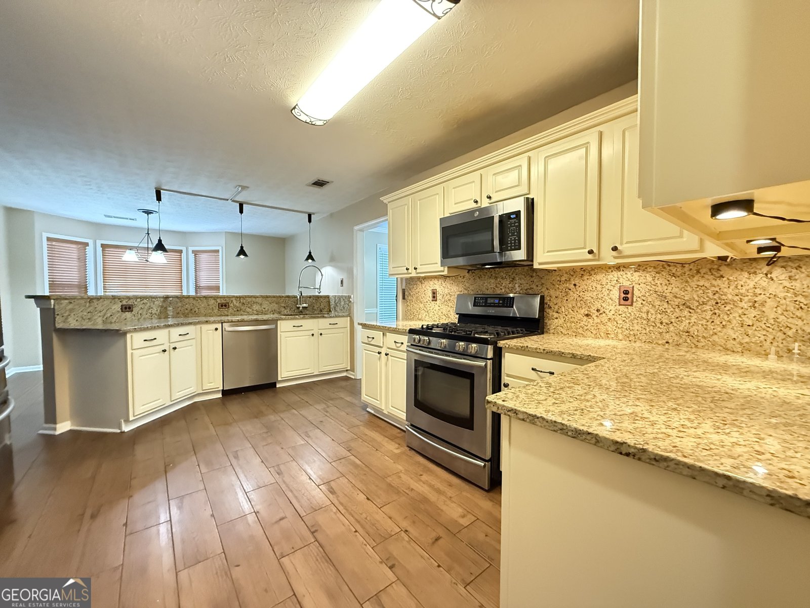 7235 Coral Lake Drive Flowery Branch - 11