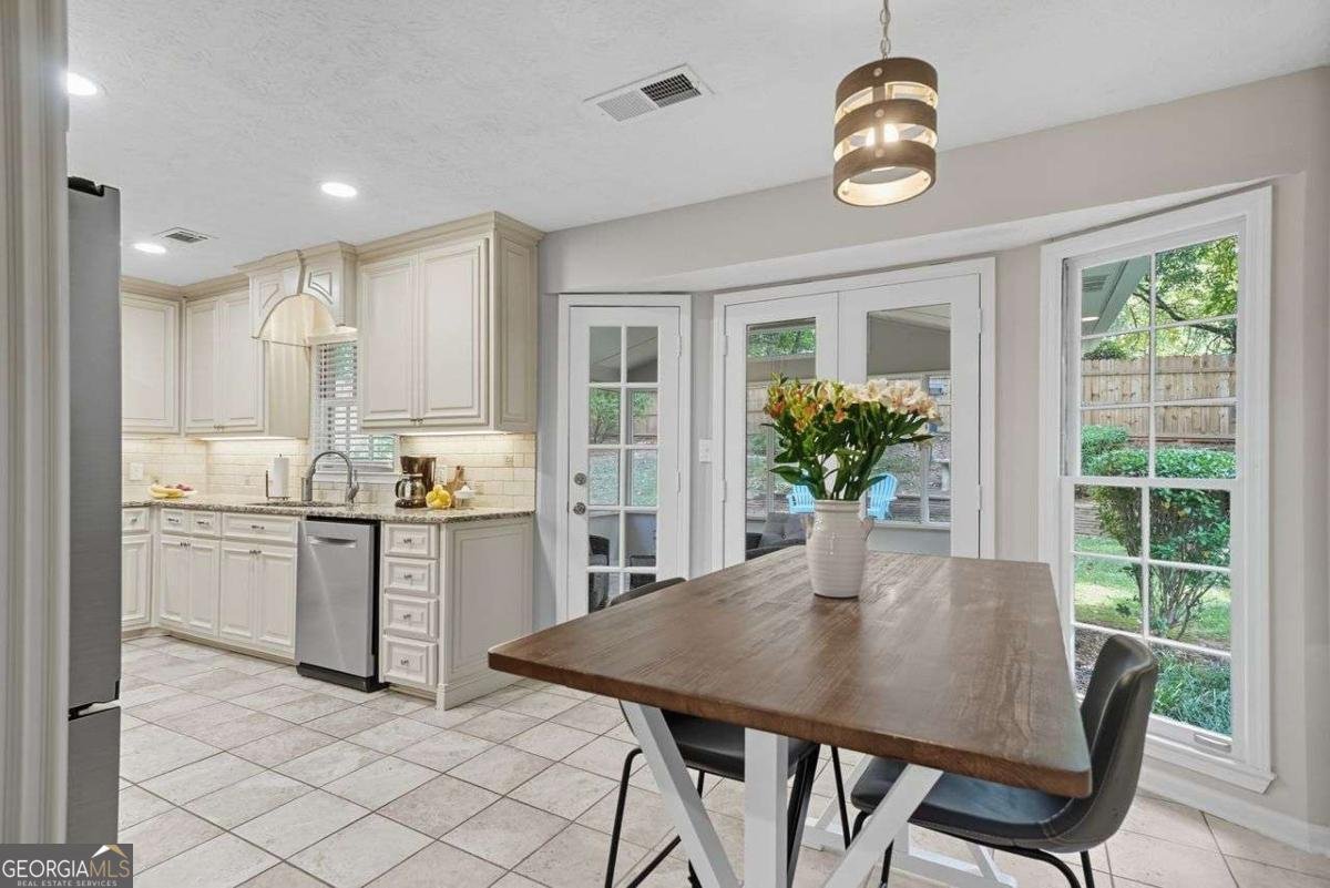 3894 Dollar Circle Suwanee - 11