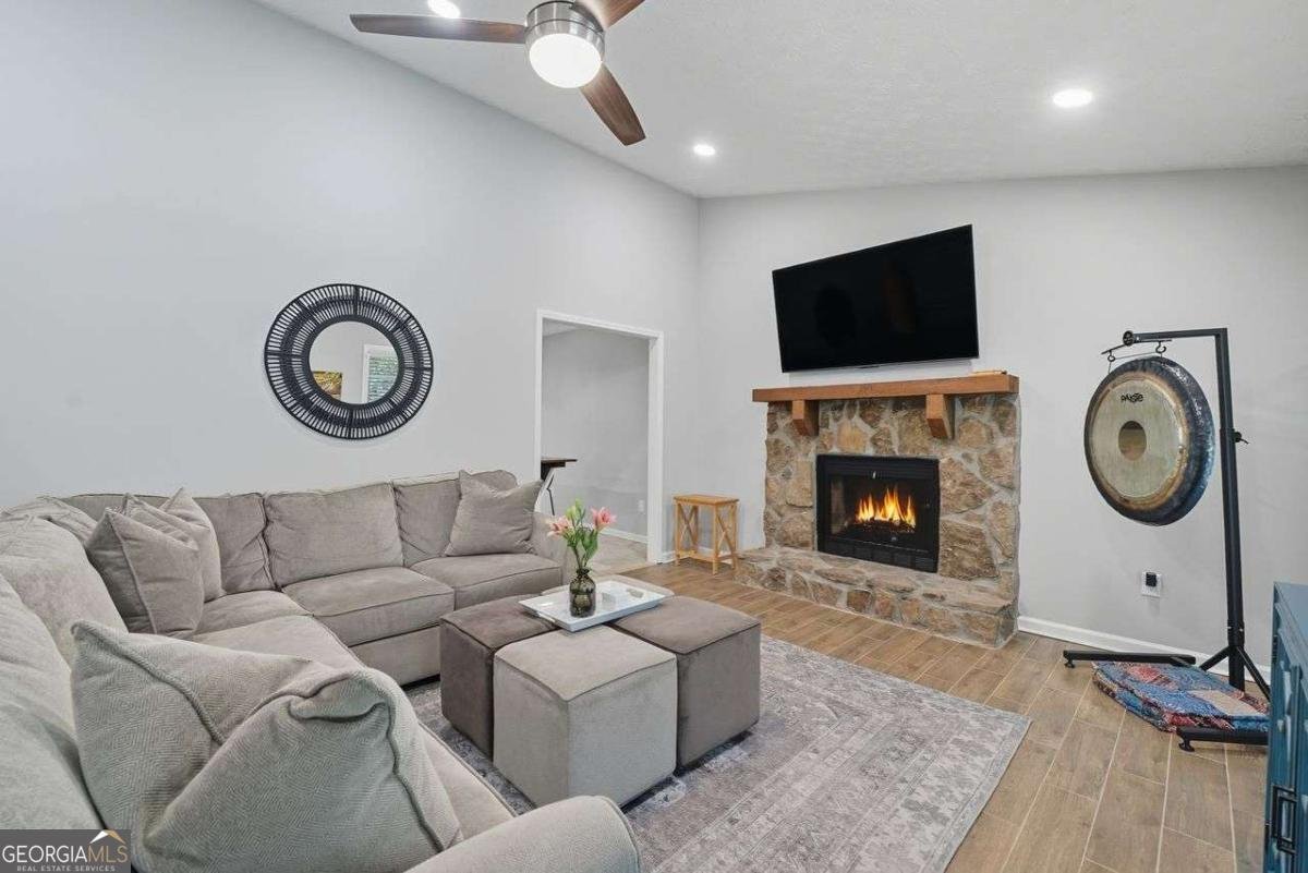 3894 Dollar Circle Suwanee - 5