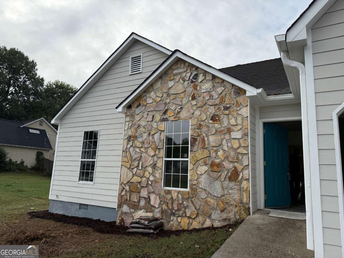 1355 Paddocks Way Powder Springs - 1