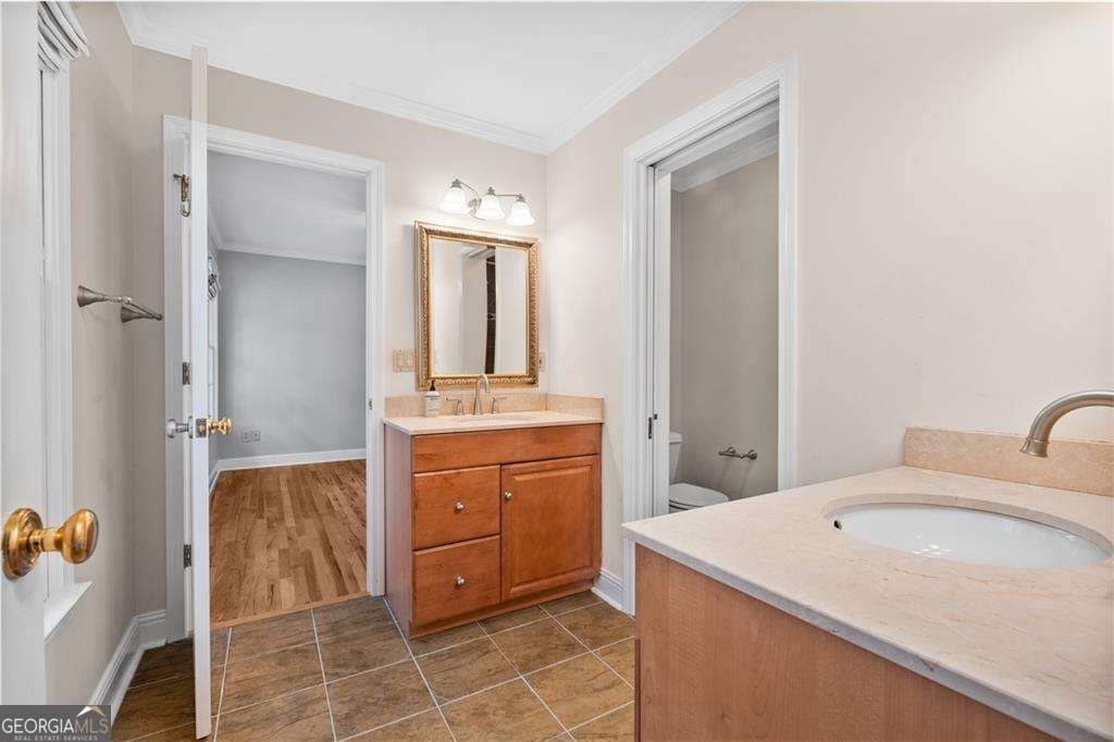 998 Ferncliff Road Atlanta - 19