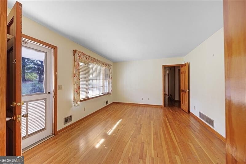 835 Tranquil Drive Austell - 2