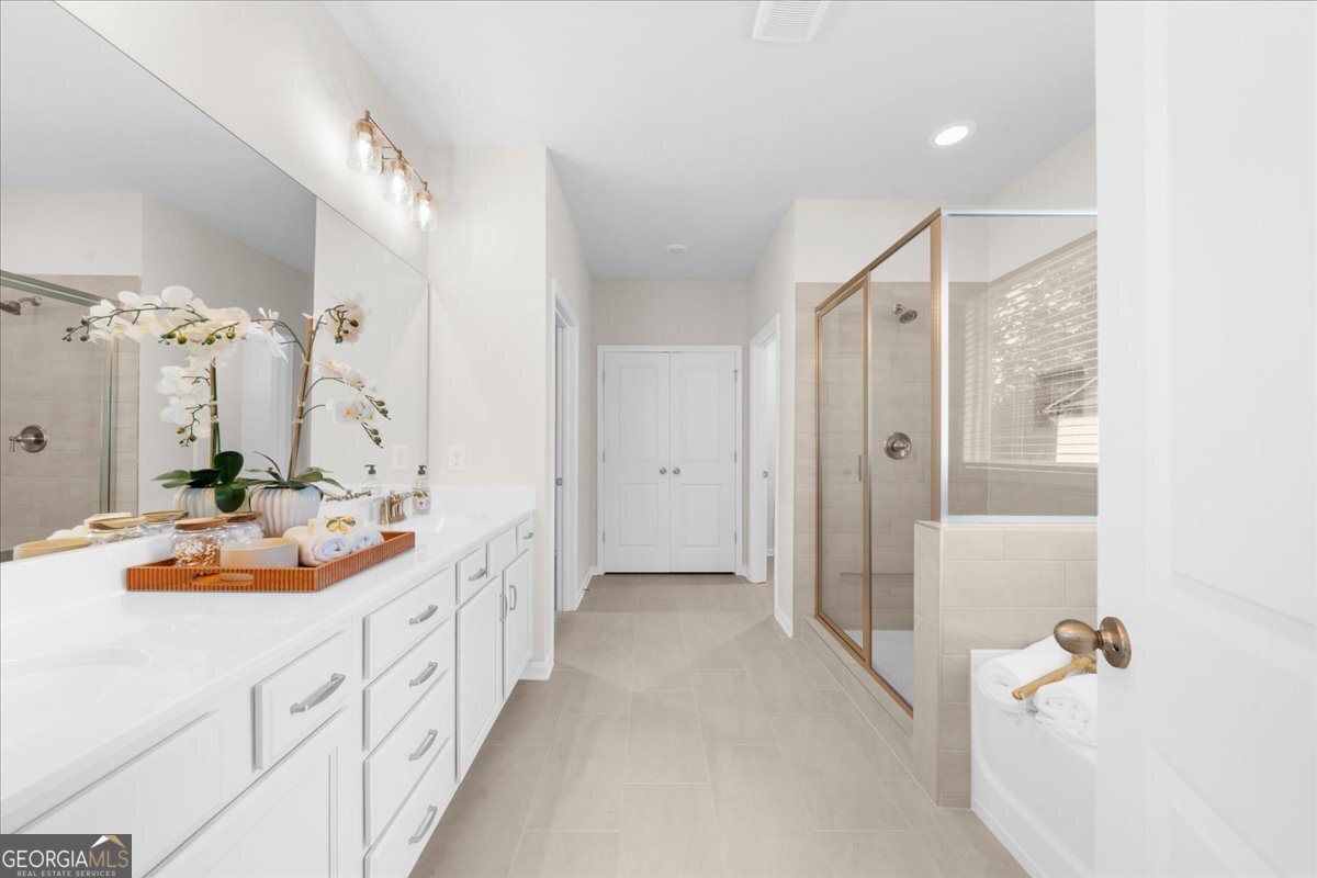 8610 Standing Stone Ball Ground - 47