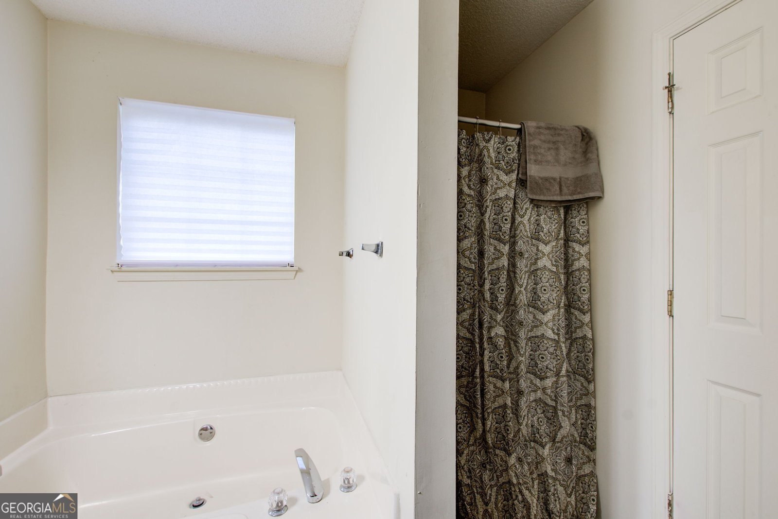 7106 Oakwood Circle Rex - 17