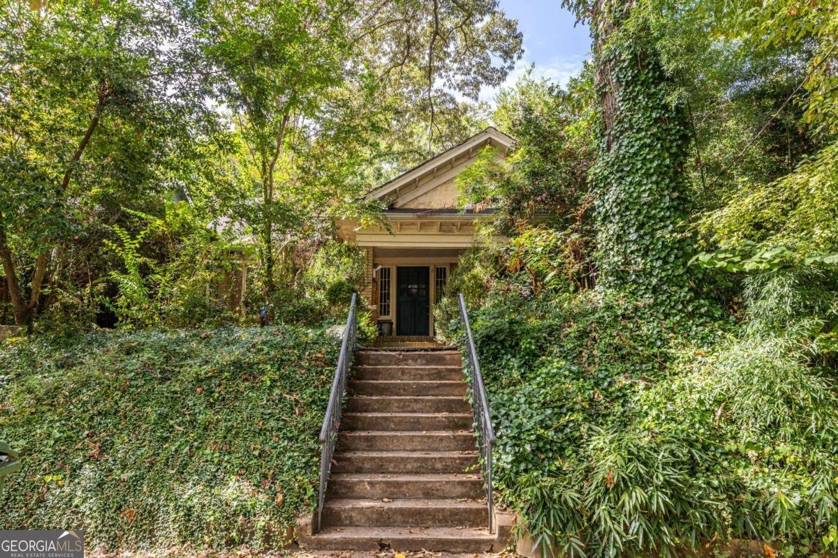 566 Clifton Road Atlanta - 1