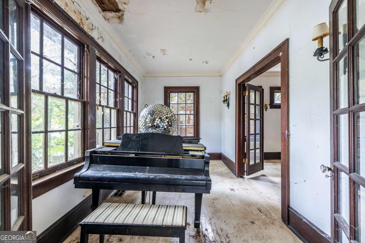 566 Clifton Road Atlanta - 14