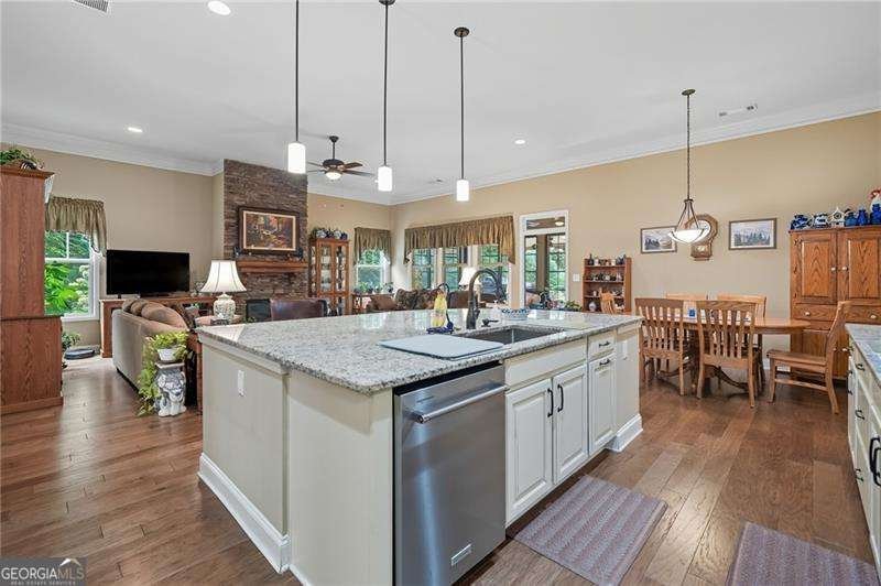633 Hemlock Trail Canton - 27