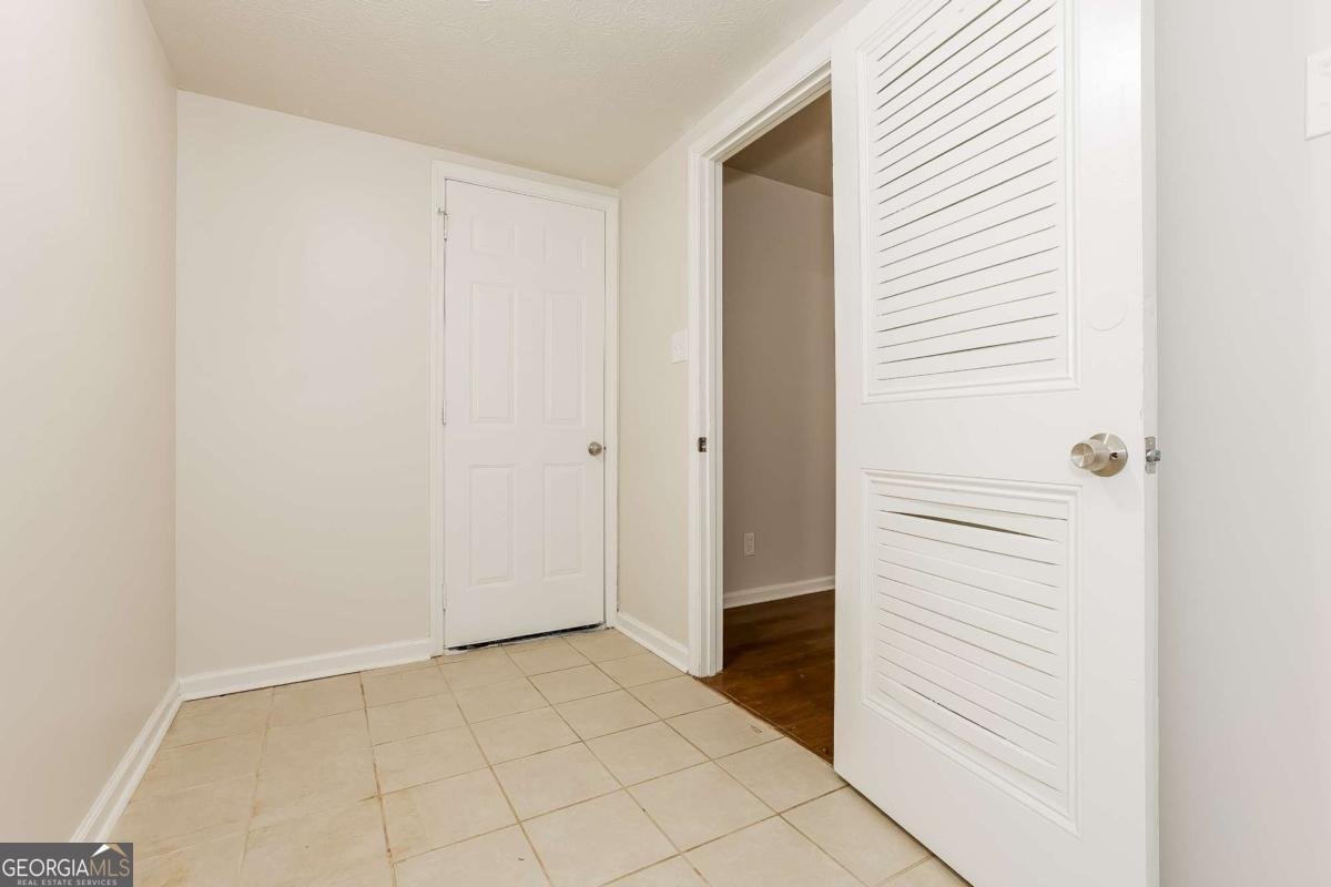 3352 Herrenhut Road Lithonia - 17