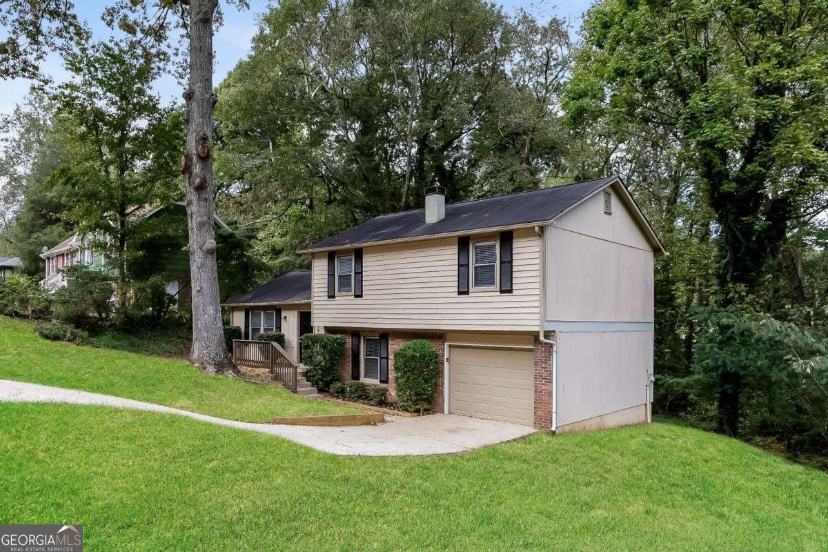 3352 Herrenhut Road Lithonia - 3