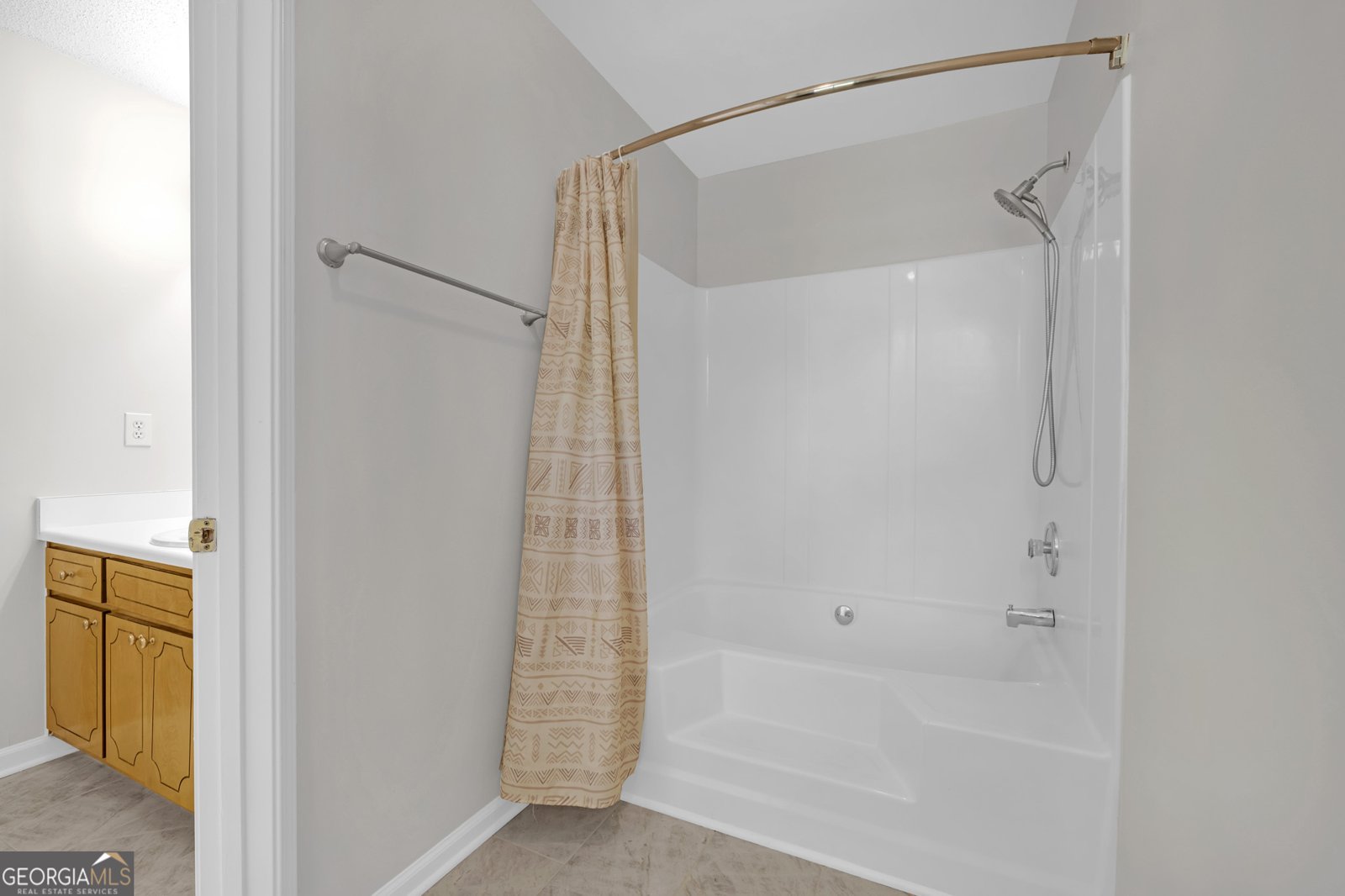 5 JERIANA Drive Hampton - 25