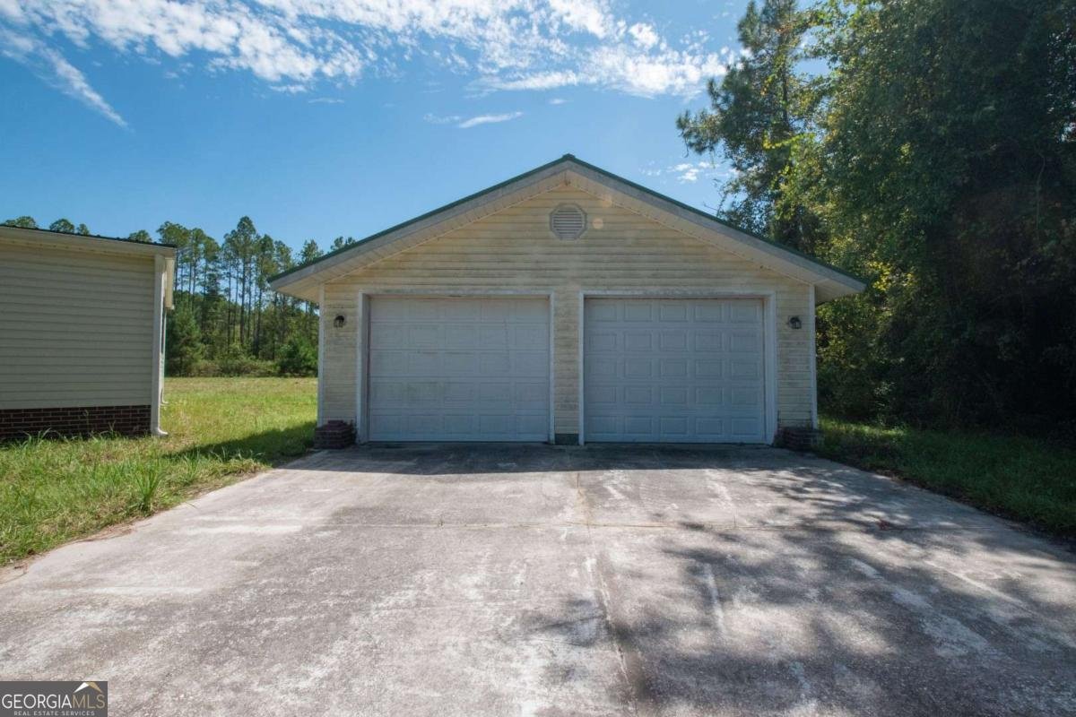 190 Forest Lake Drive Folkston - 27