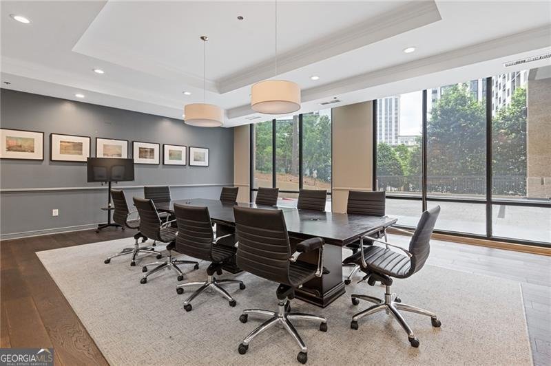 3481 Lakeside Drive Atlanta - 24