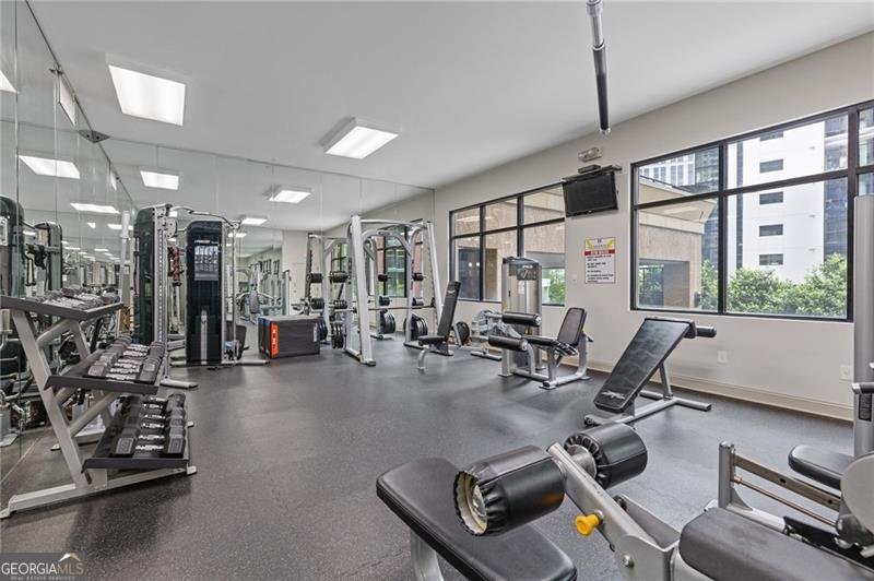 3481 Lakeside Drive Atlanta - 29