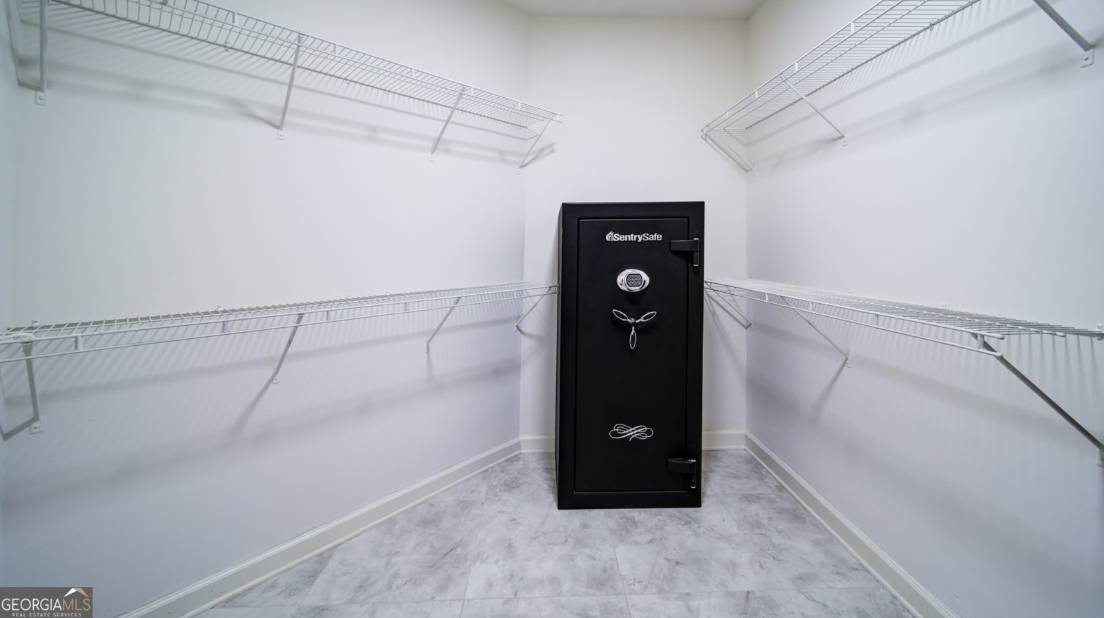 232 Waters Lake Drive Woodstock - 21