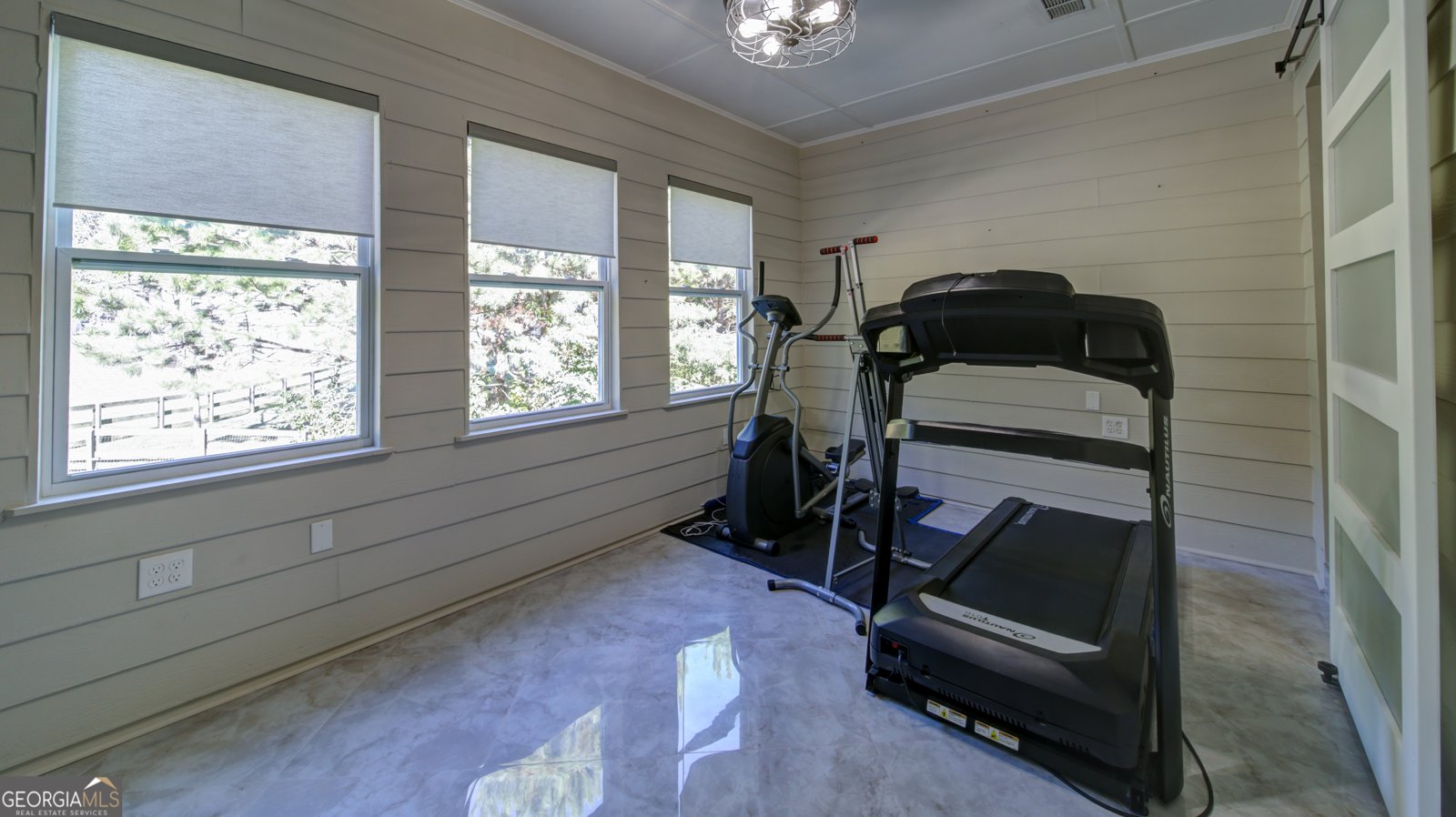 232 Waters Lake Drive Woodstock - 43