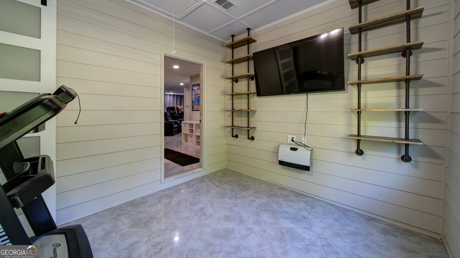 232 Waters Lake Drive Woodstock - 44