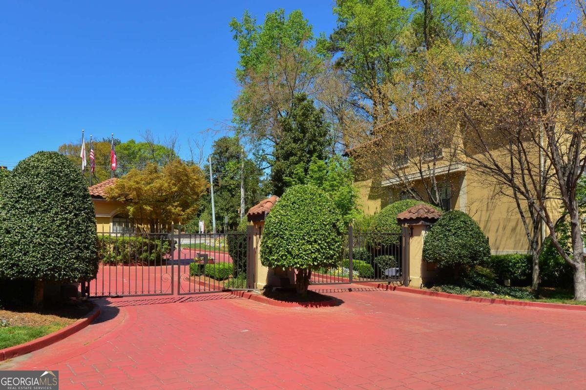 3777 PEACHTREE Road Brookhaven - 5