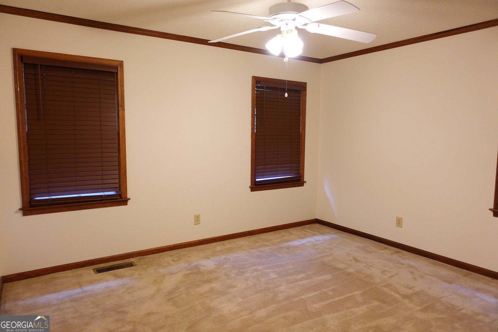 263 Elks Street Winder - 17