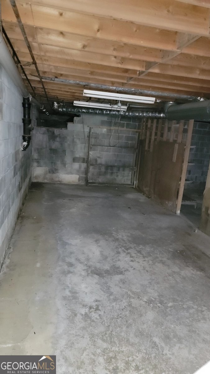 689 Kingsley Drive Lithia Springs - 37