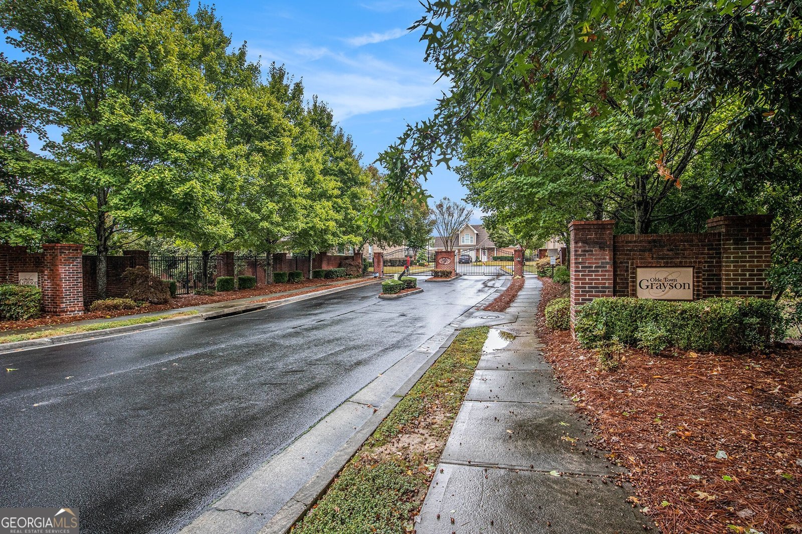 439 Bishopton Street Grayson - 40