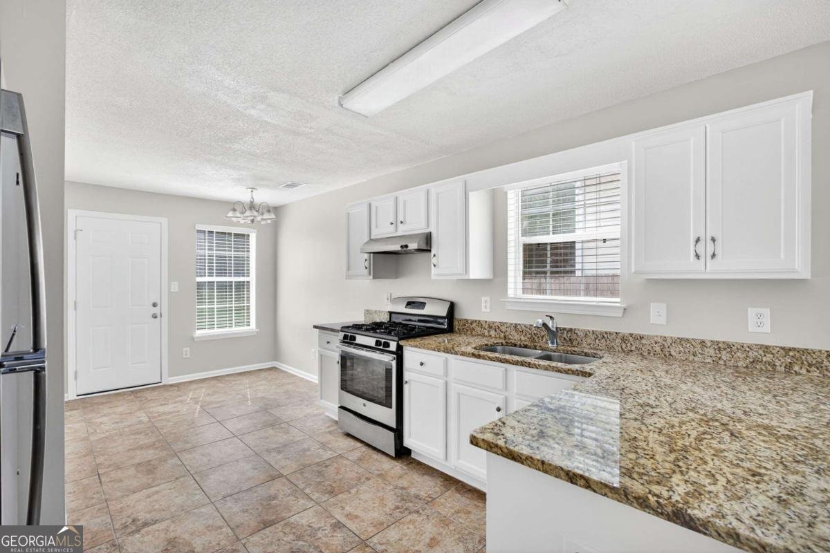 1544 Wembley Drive Douglasville - 10