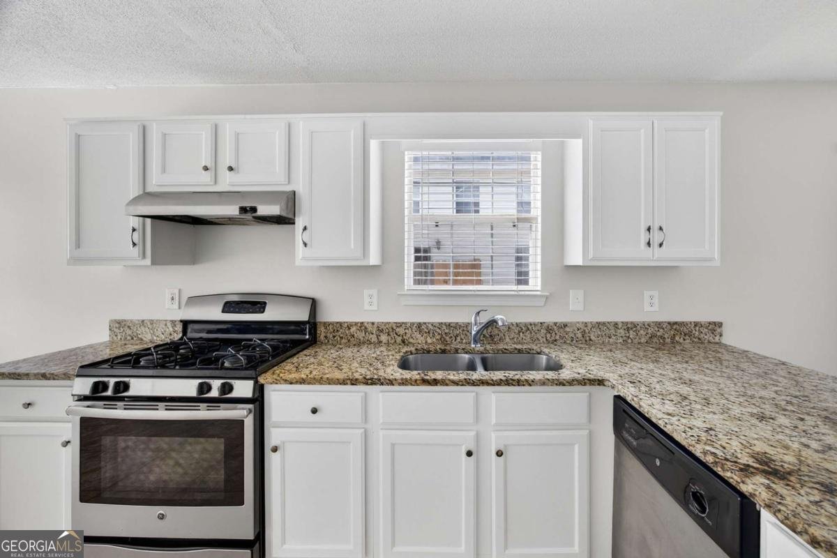 1544 Wembley Drive Douglasville - 11