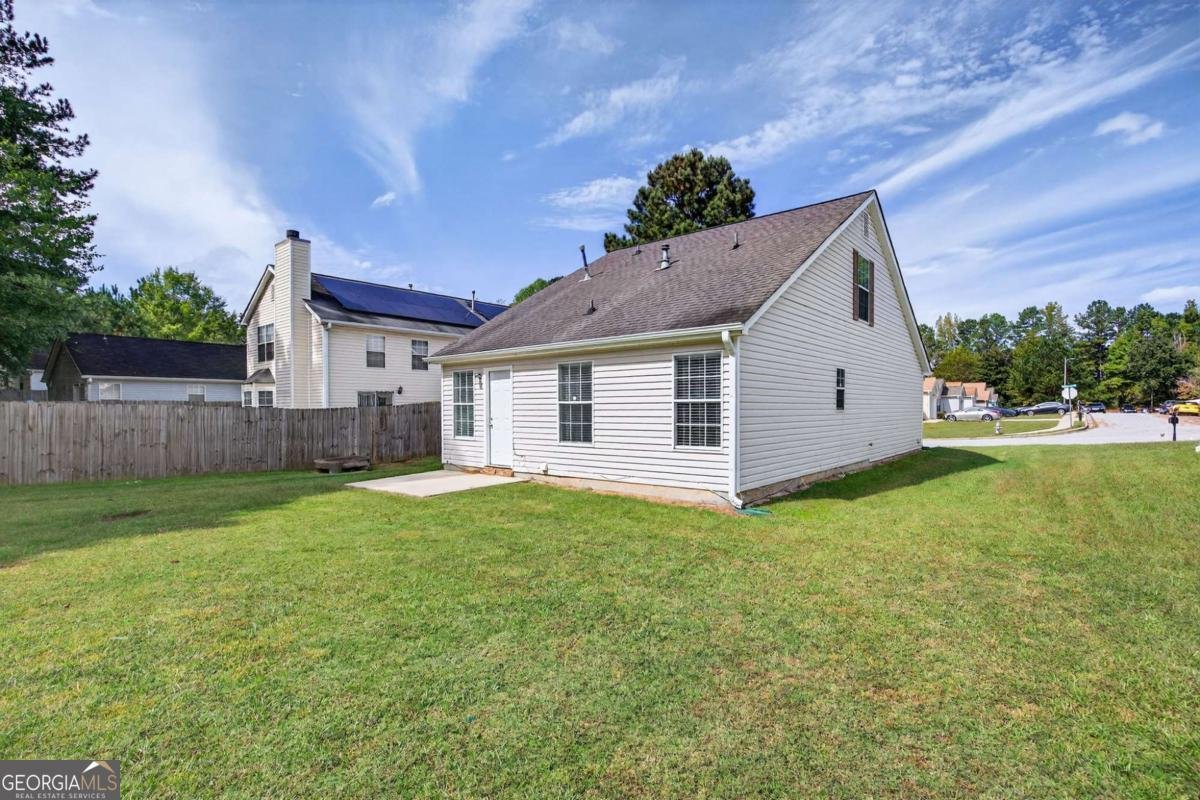 1544 Wembley Drive Douglasville - 23