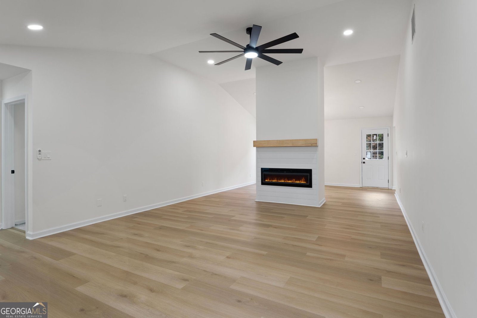 325 Peachtree Circle Hampton - 16