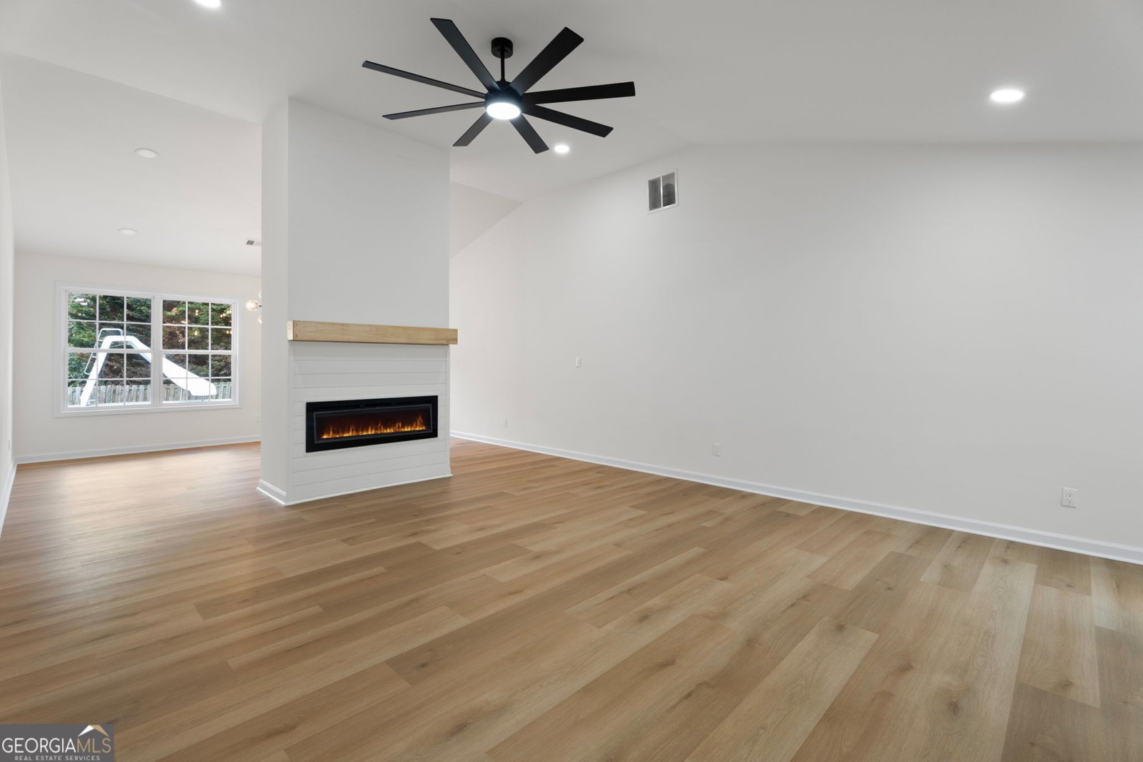 325 Peachtree Circle Hampton - 3